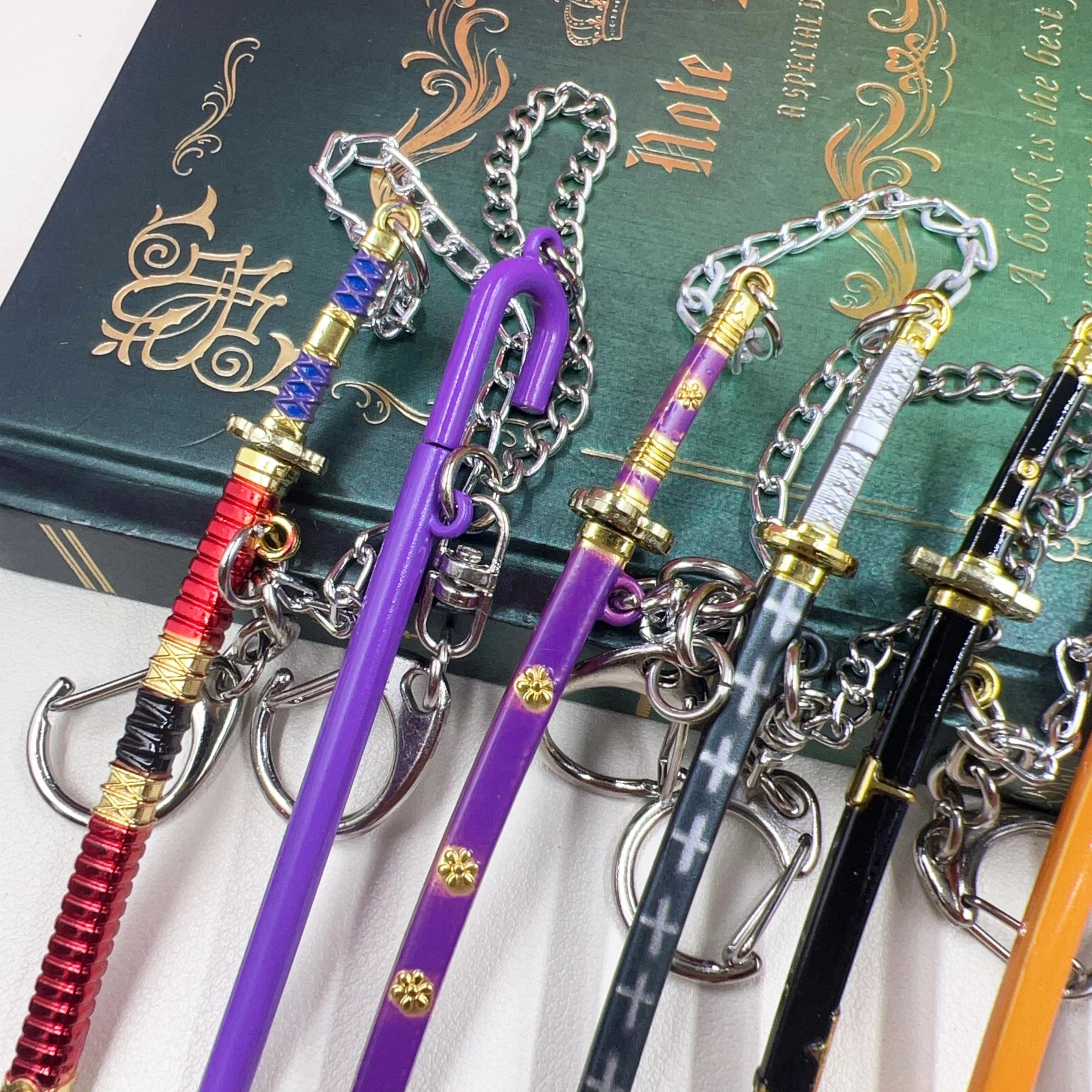 Mini épée de la série Roronoa Zoro, 9cm, avec chaîne Anti-perte, périphériques d'anime OP, Basil Hawkins, porte-clés en métal, cadeau pour les Fans GEAR GLOW